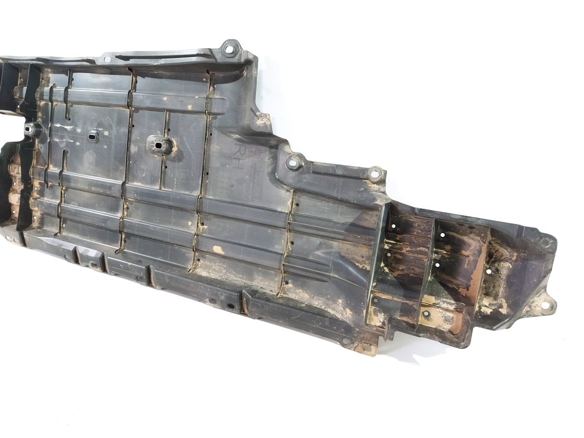 Forester Захист днища правий Subaru Forester 2014-2018 56411SG000 Subaru Forester 4