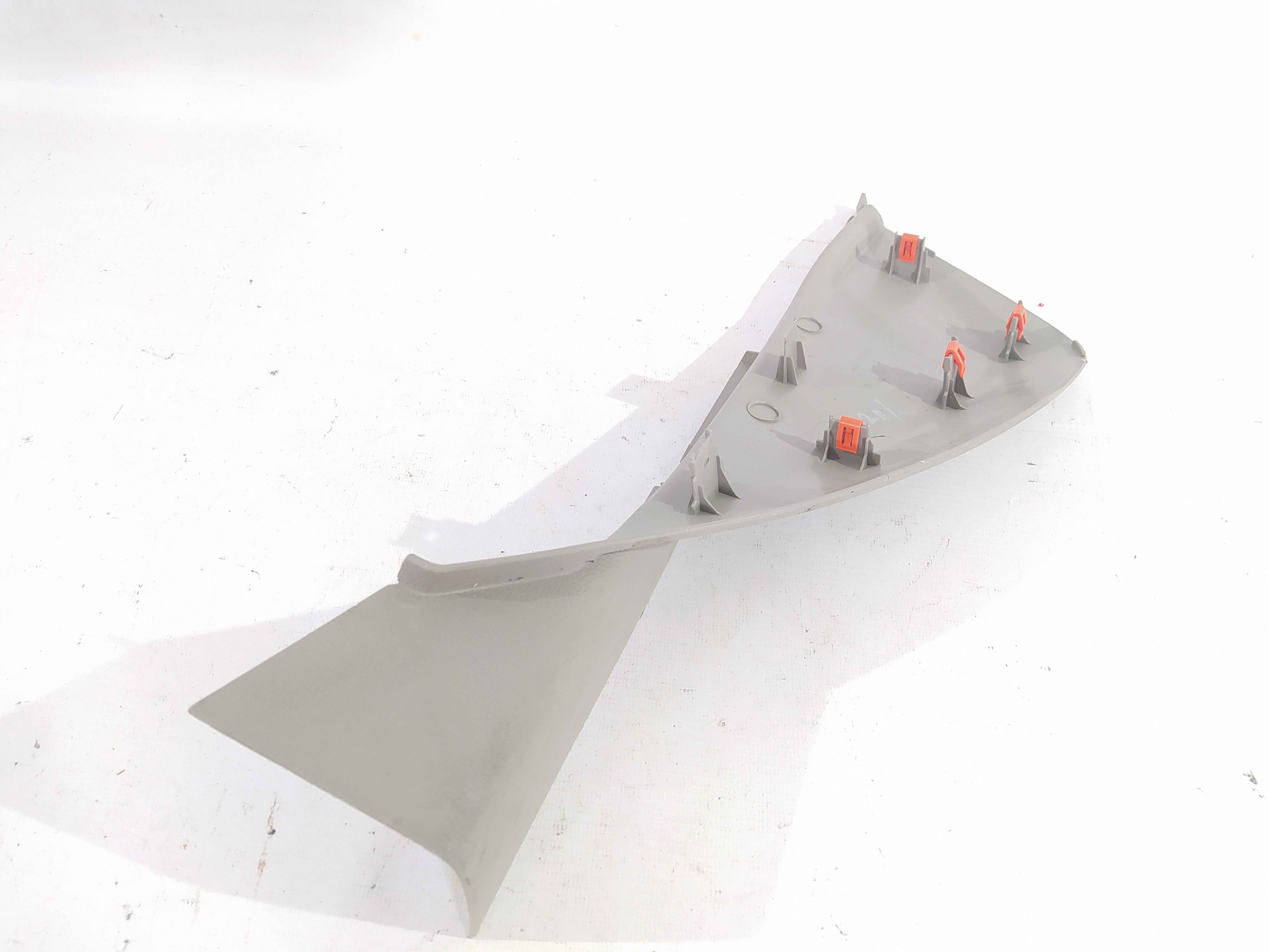 C-max Обшивка задней стойки правая Ford C-Max 2013-2018 DM5Z5852018AA Ford C-Max 2