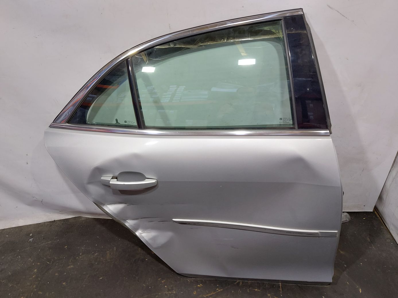 Malibu. Двері задні права (вмятина) Chevrolet Malibu 2013-2015 23481348 Chevrolet Malibu