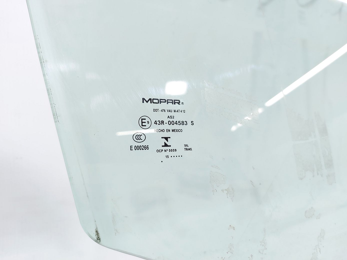 Journey Скло дверей передньої правої Dodge Journey 2009-2020 5076886AD Dodge Journey 5