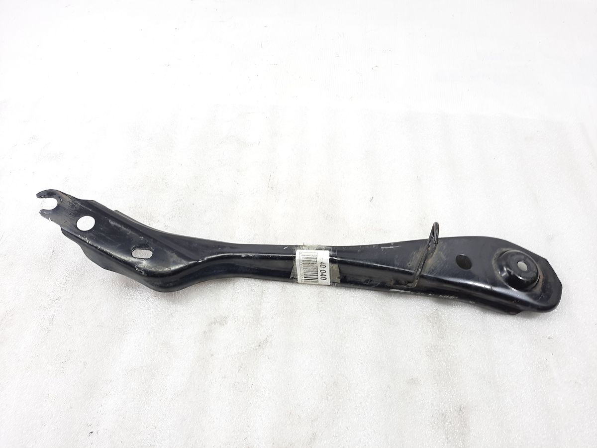 Ats Кронштейн задньої підвіски передній лівий Cadillac ATS 2013-2016 20755801 Cadillac ATS 3