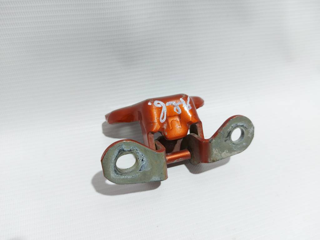 Scion iq. Петля двері передньої лівої нижня Toyota Scion IQ 2012-2015 6874074011 Toyota Scion IQ