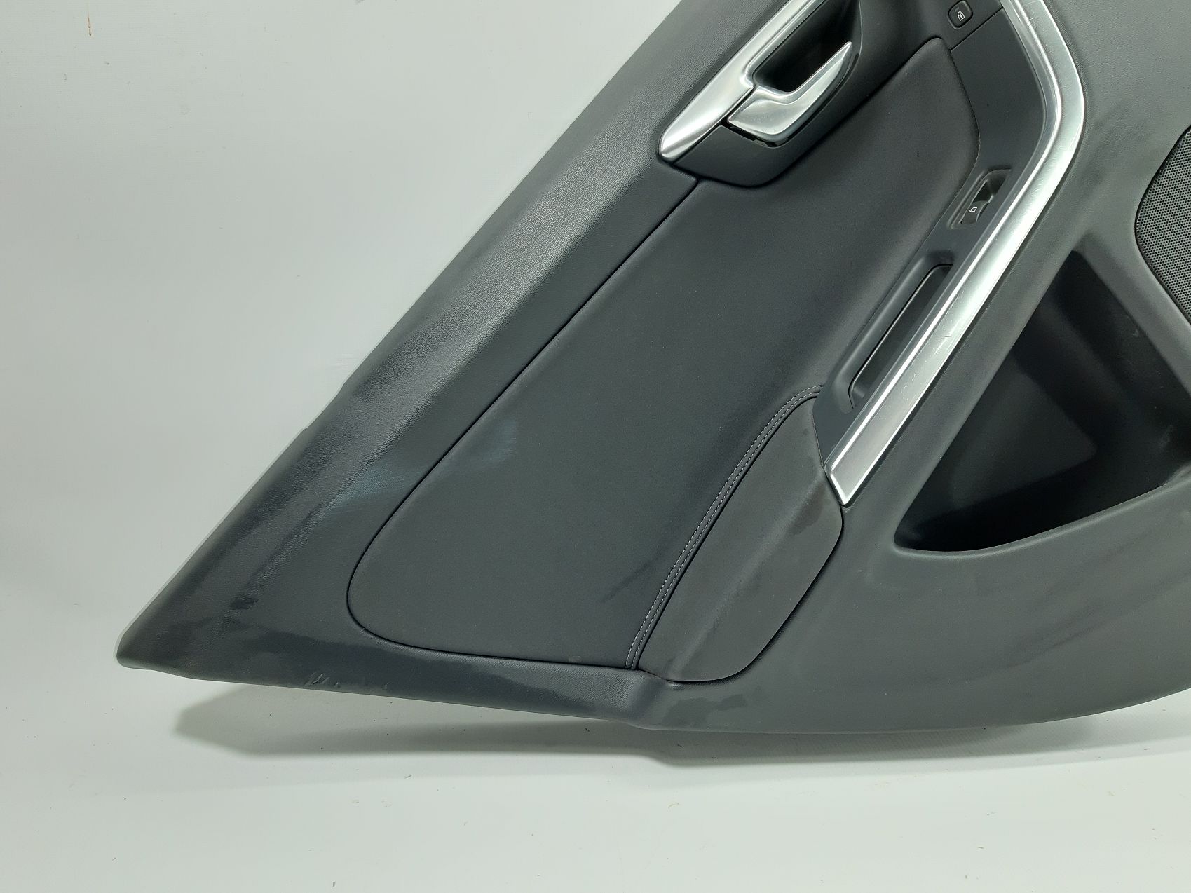 S60 Карта дверей задньої лівої Volvo S60 2014-2018 39832592 Volvo S60 4