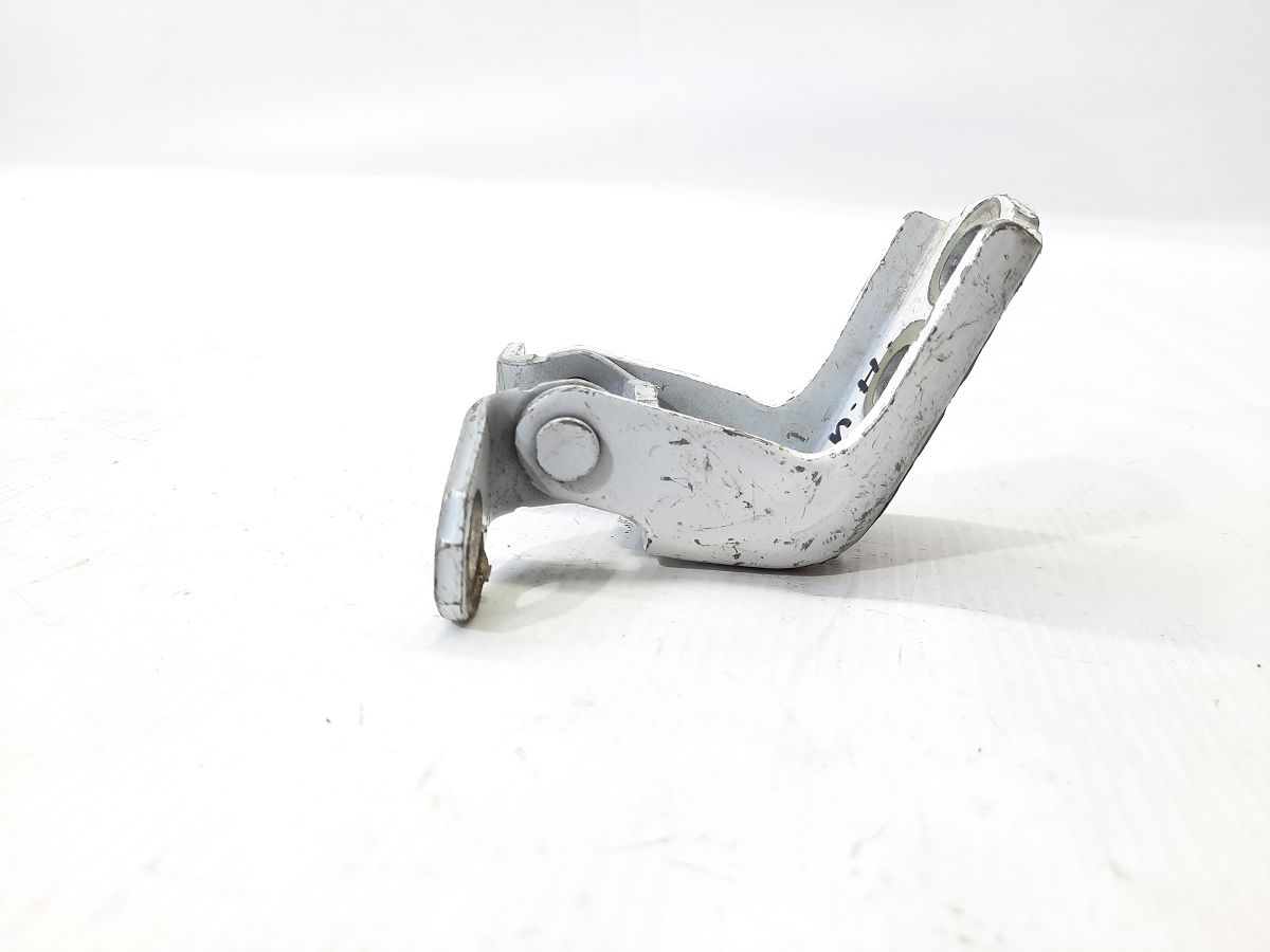 Sentra Петля двери задней правой нижняя Nissan Sentra 2013-2018 80400JN00A Nissan Sentra 7
