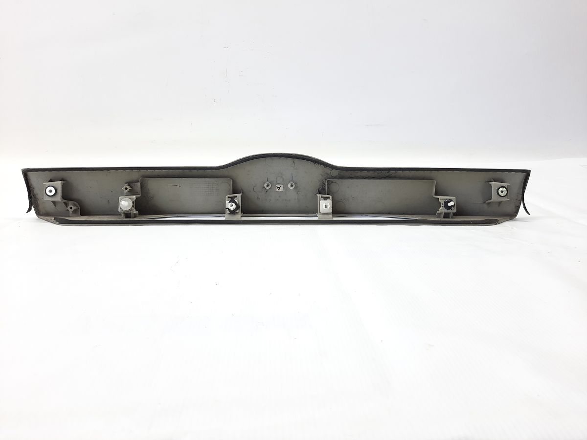 Insight Накладка крышки багажника Honda Insight 2010 74890TM8A01ZF Honda Insight 2 Insight Накладка крышки багажника Honda Insight 2010 74890TM8A01ZF Honda Insight 2