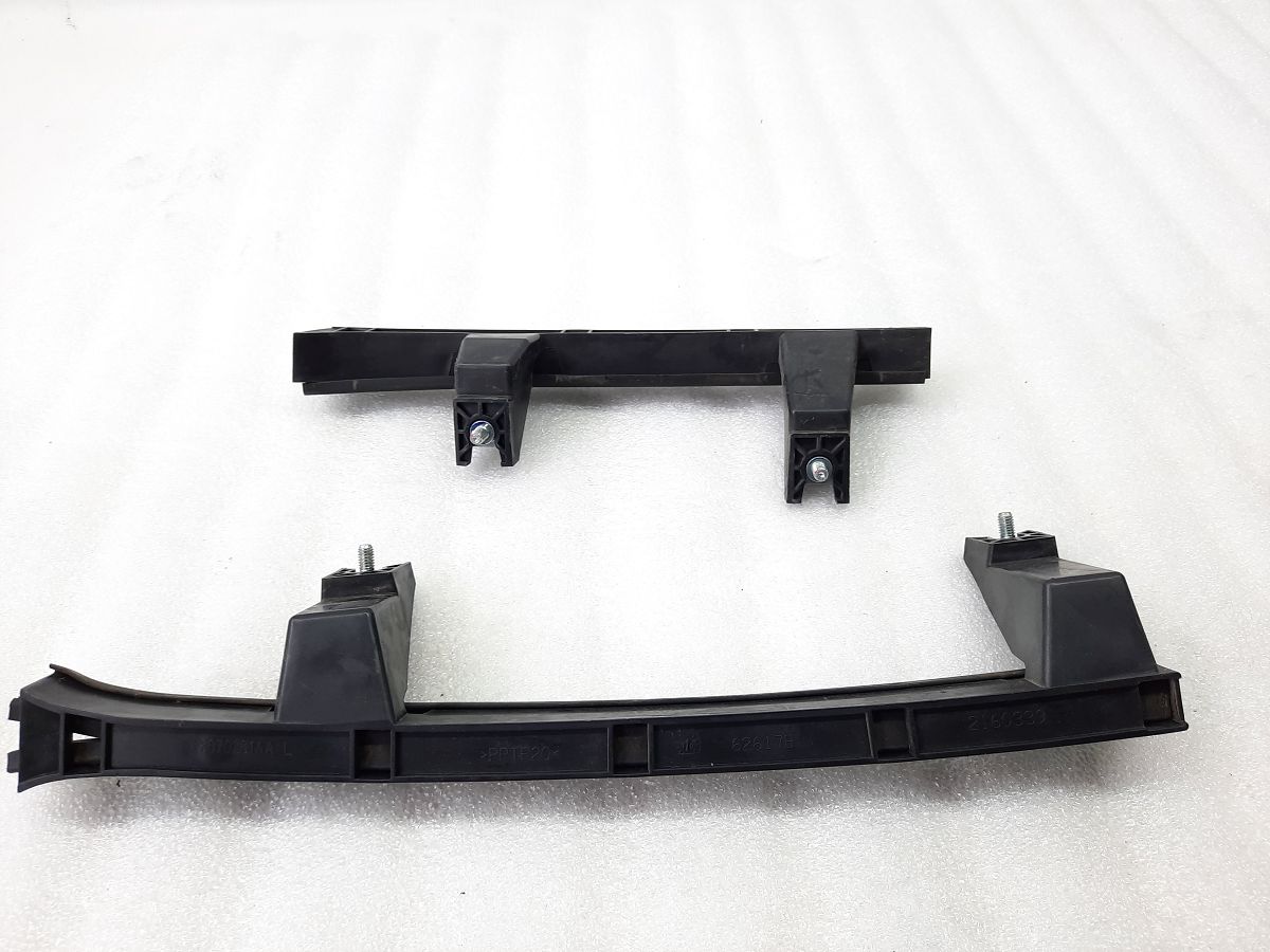 500 Напрямна скло дверей передньої лівої Fiat 500 2012-2018 68070263AA Fiat 500 11