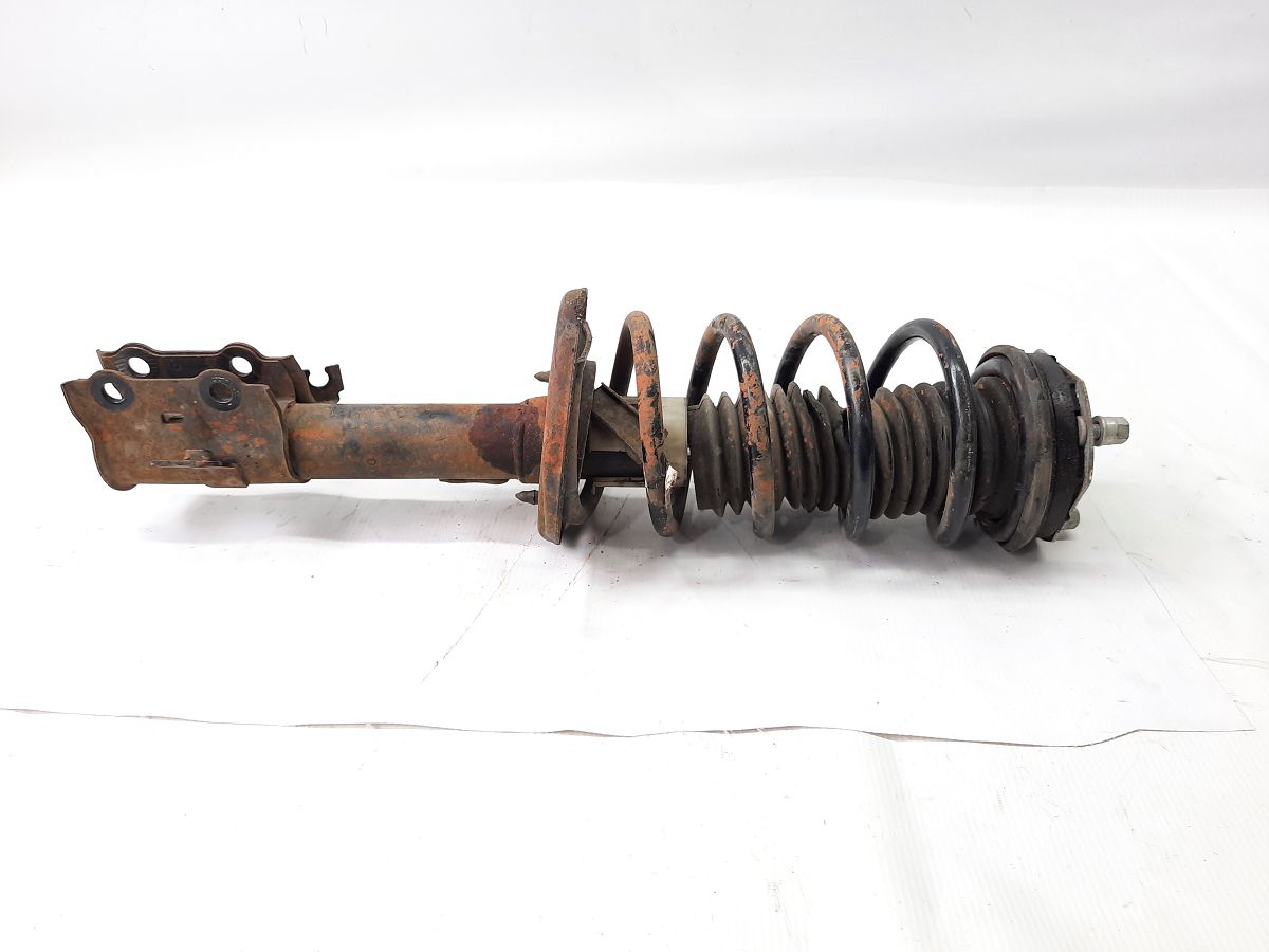 Fiesta sedan. Стійка амортизатора передня права Ford Fiesta sedan 2014-2019 D2BZ18124B Ford Fiesta sedan