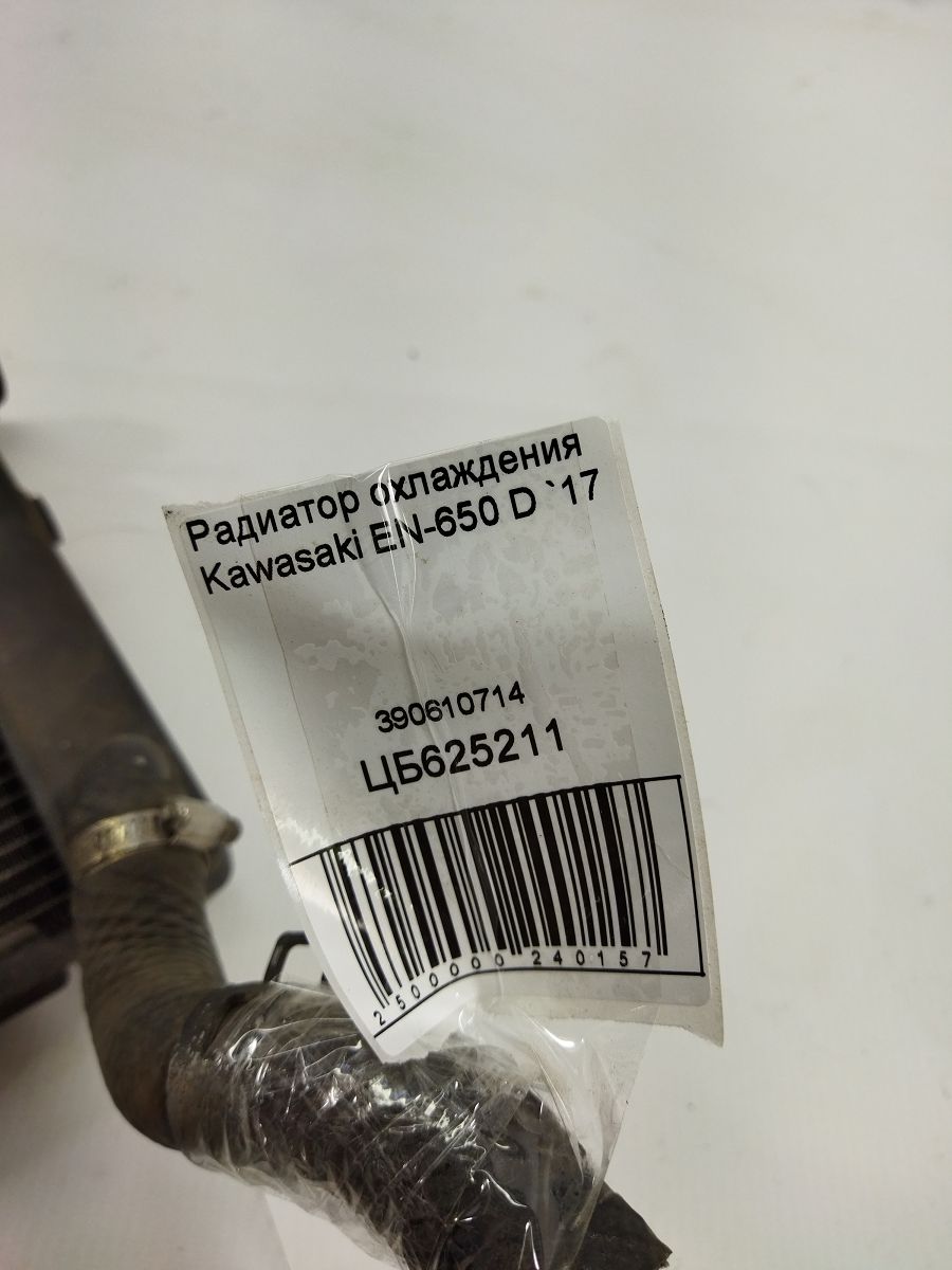 En-650d Радіатор охолодження Kawasaki EN-650 D 2017 390610714 Kawasaki EN-650 D 7