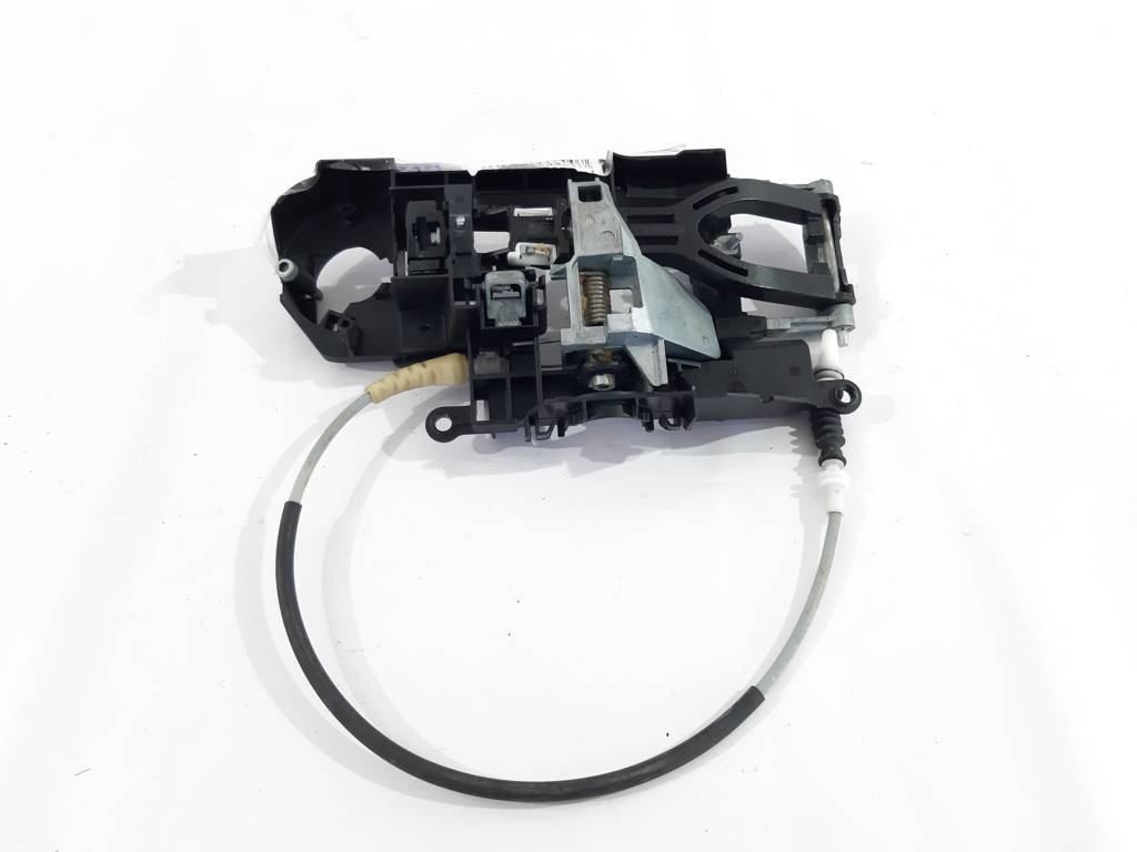 740. Кронштейн ручки двери задней левой BMW 740 2011-2015 51217175731 BMW 740