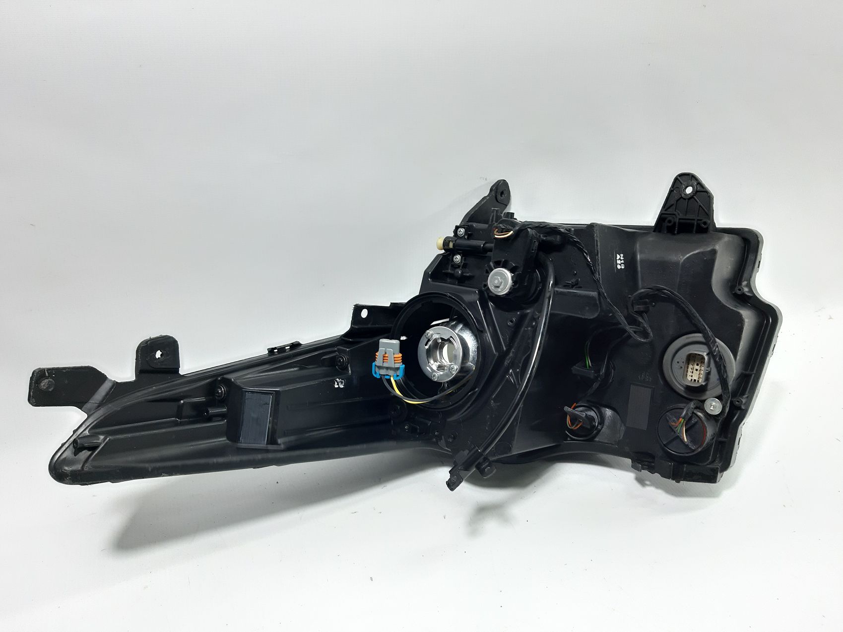 Фари головного світла Фара передня права Cadillac ATS 2015-2019 23236356 Cadillac ATS 5