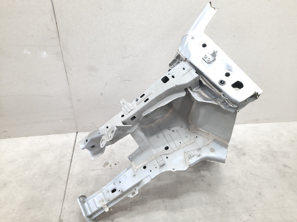 Dart Чверть передня ліва зі склянкою Dodge Dart 2013-2019 68105063AB Dodge Dart 9