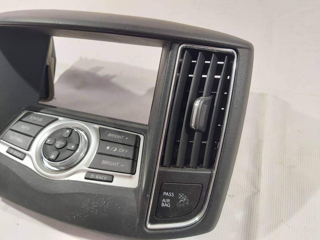 Maxima Кнопки управления мультимедиа с воздуховодами Nissan Maxima 2009-2014 9N00A210450 Nissan Maxima 3