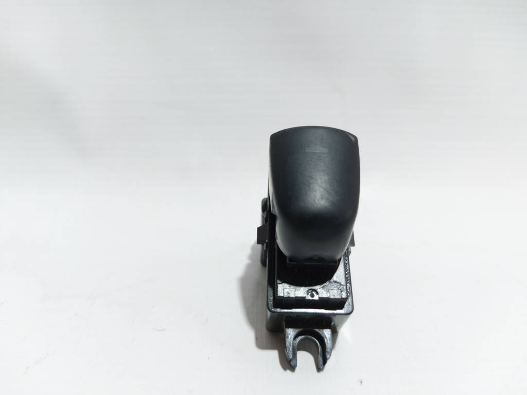 Altima Кнопка склопідйомника двері задньої правої Nissan Altima 2011-2018 254113TA3A Nissan Altima 2
