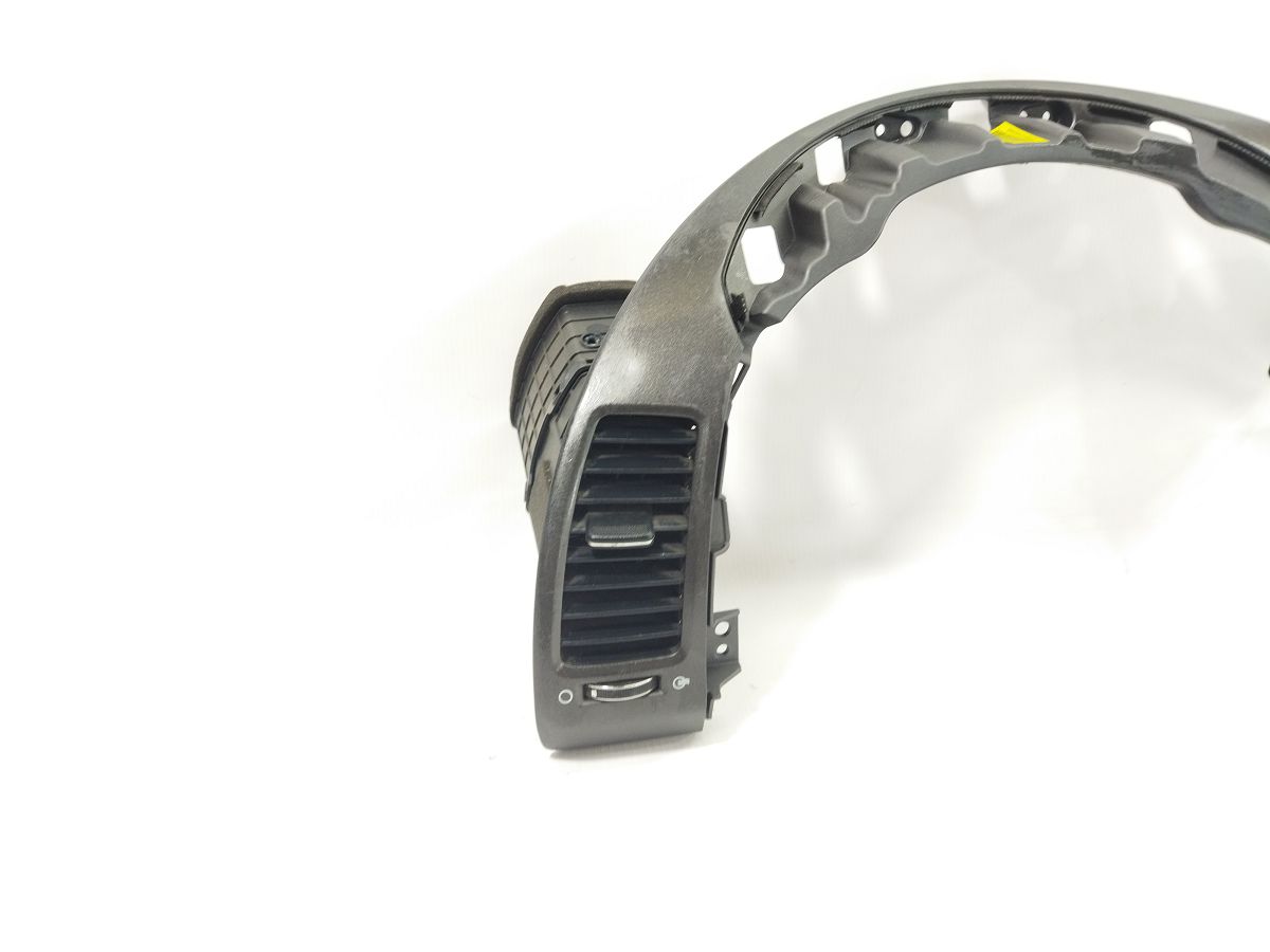 Forte Накладка торпеди центральна із повітроводами Kia Forte 2014-2016 97430A7050AKQ Kia Forte 2