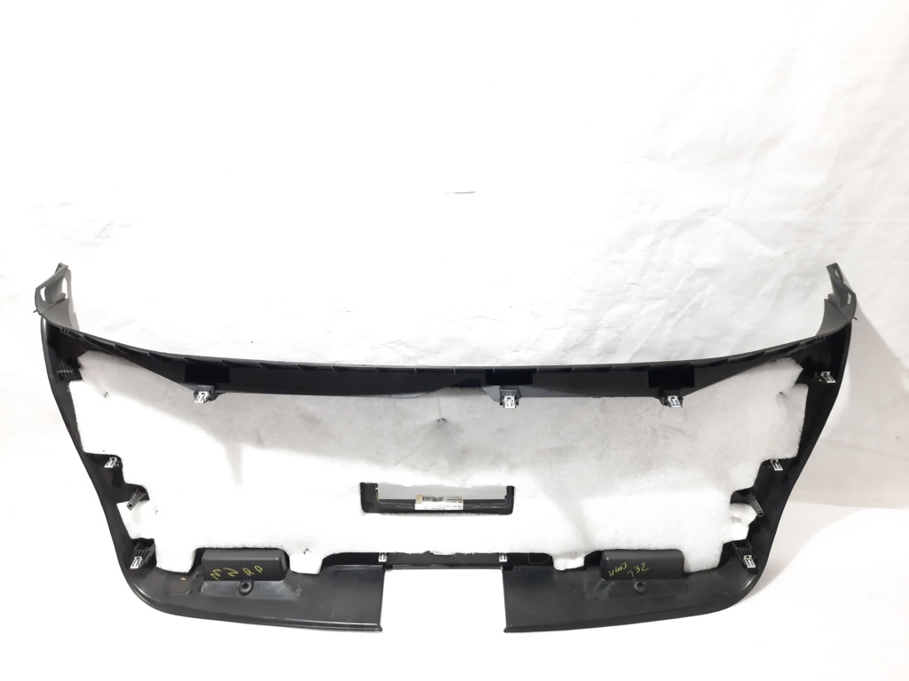 Journey Обшивка кришки багажника Dodge Journey 2011-2020 1BE54DX9AE Dodge Journey 20