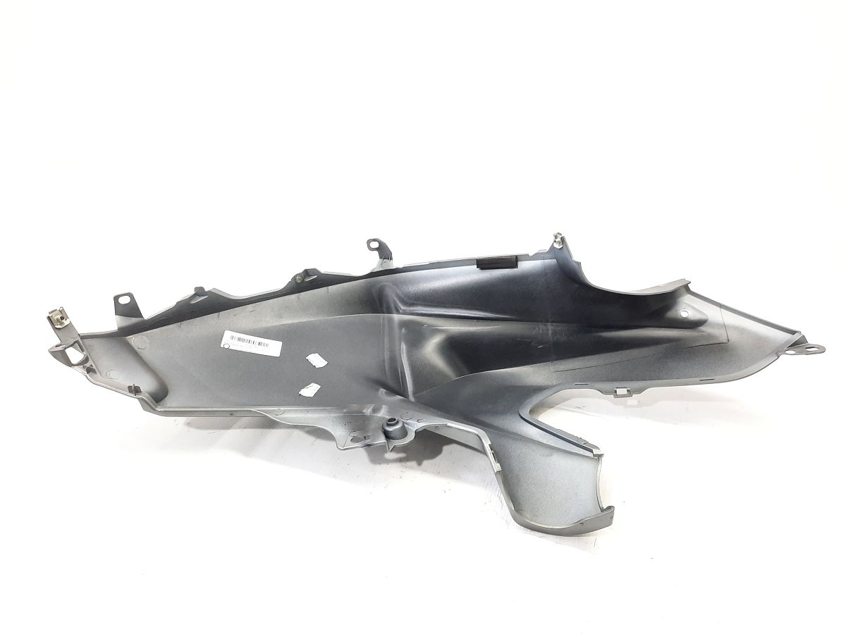 R 1200 Обшивка бензобака левая BMW R 1200 2014 46638536971 BMW R 1200 4