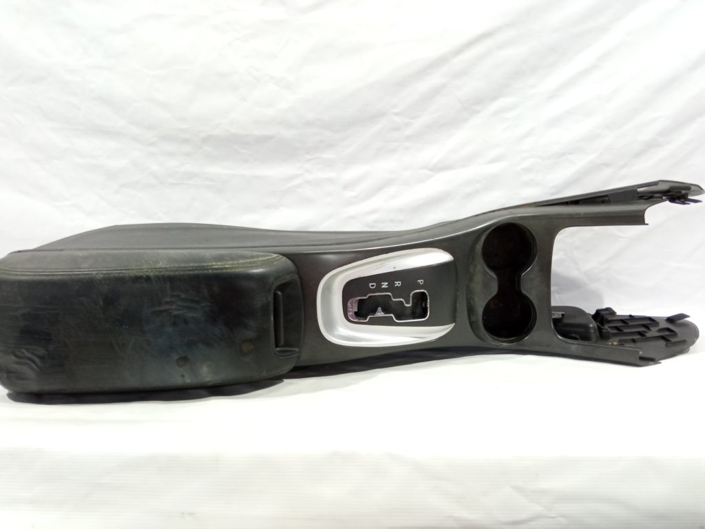  Подлокотник консоли центральной Dodge Journey `2011-2020 1VG31AVHAA Dodge Journey 2