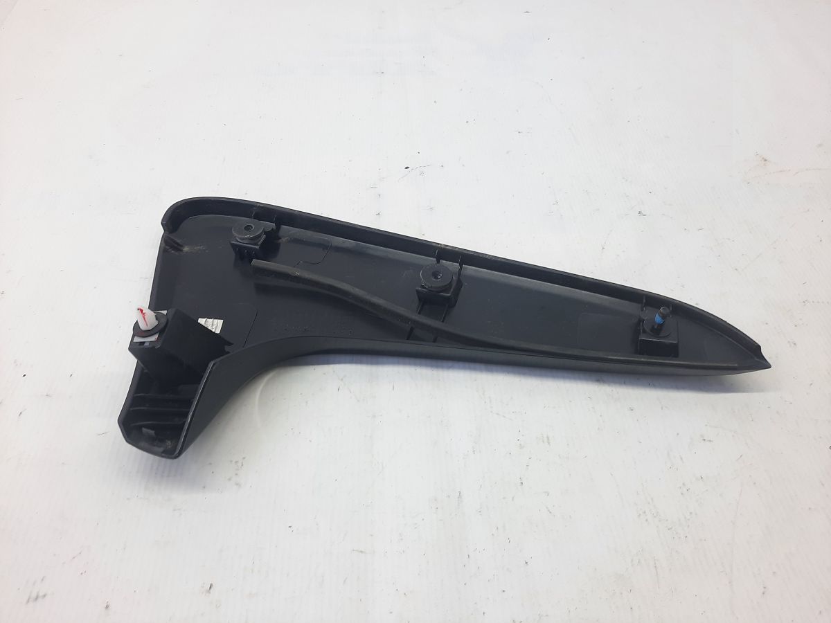 Trax Молдинг крышки багажника наружный левый Chevrolet Trax 2015-2021 95316367 Chevrolet Trax 5