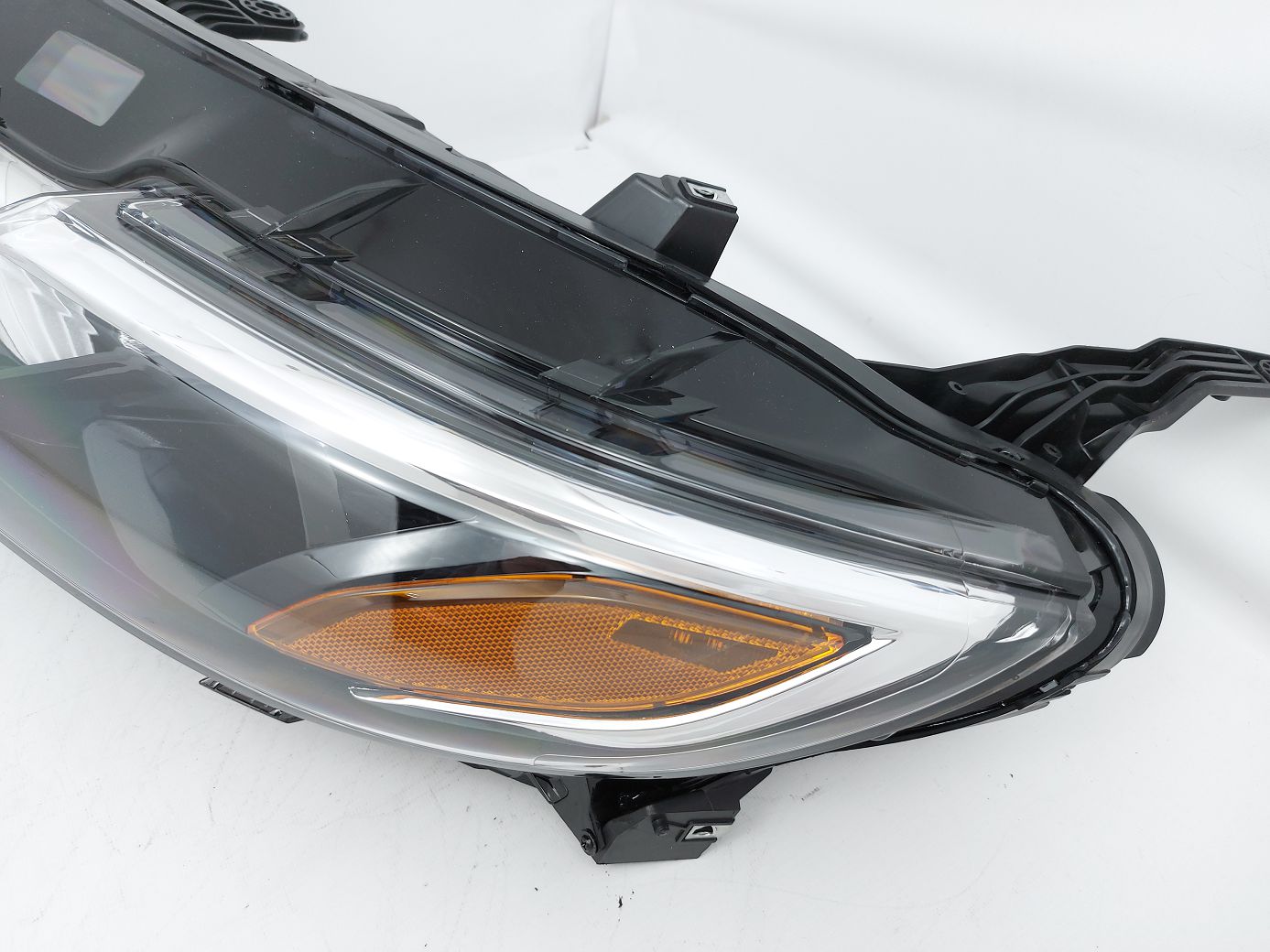 Фари головного світла Ліва передня фара Chevrolet Malibu 2019-2021 84680167 Chevrolet Malibu 2