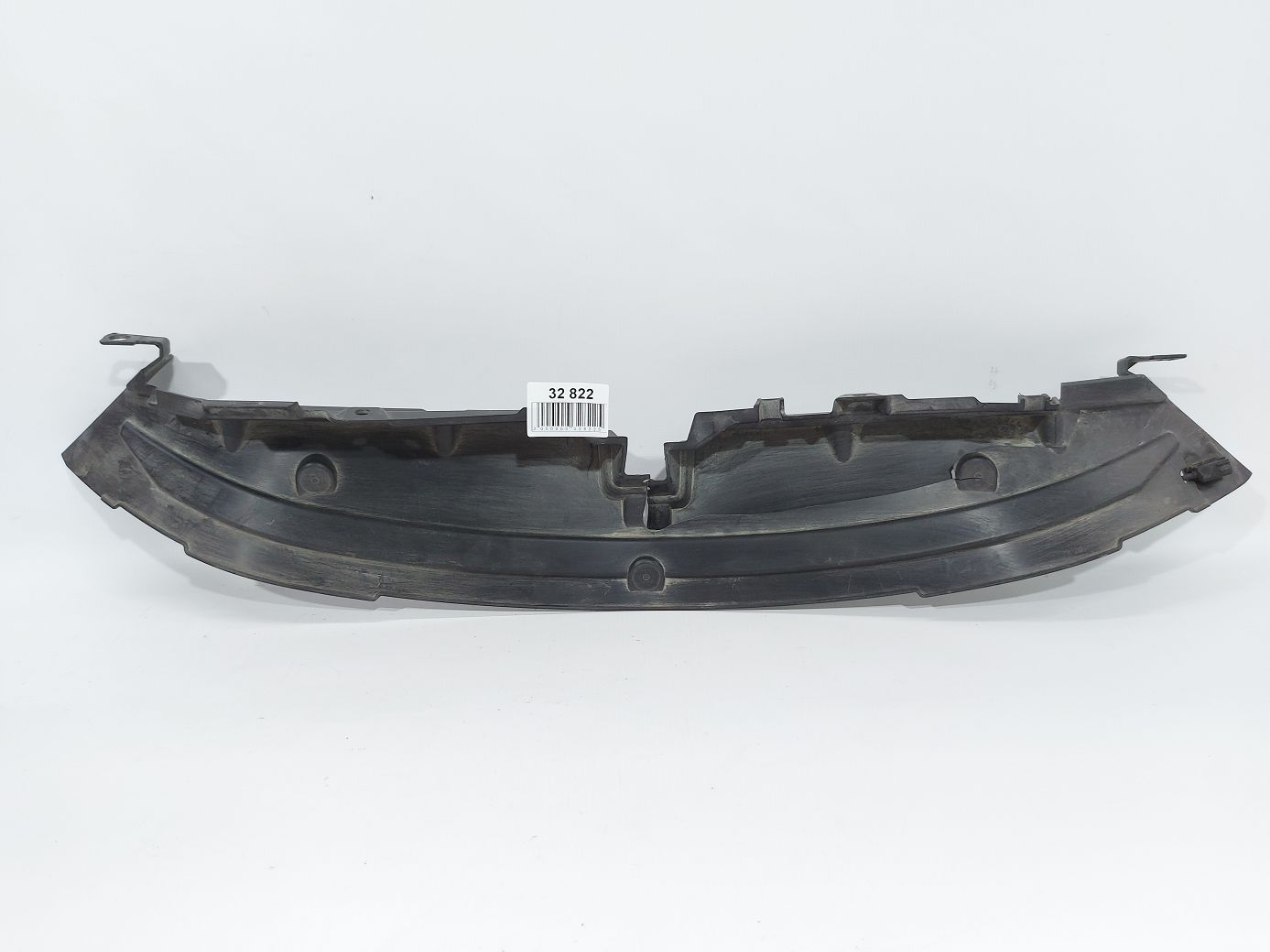 Fiesta sedan. Дефлектор радіатора верхній Ford Fiesta sedan 2014-2019 D2BZ58001A04A Ford Fiesta sedan