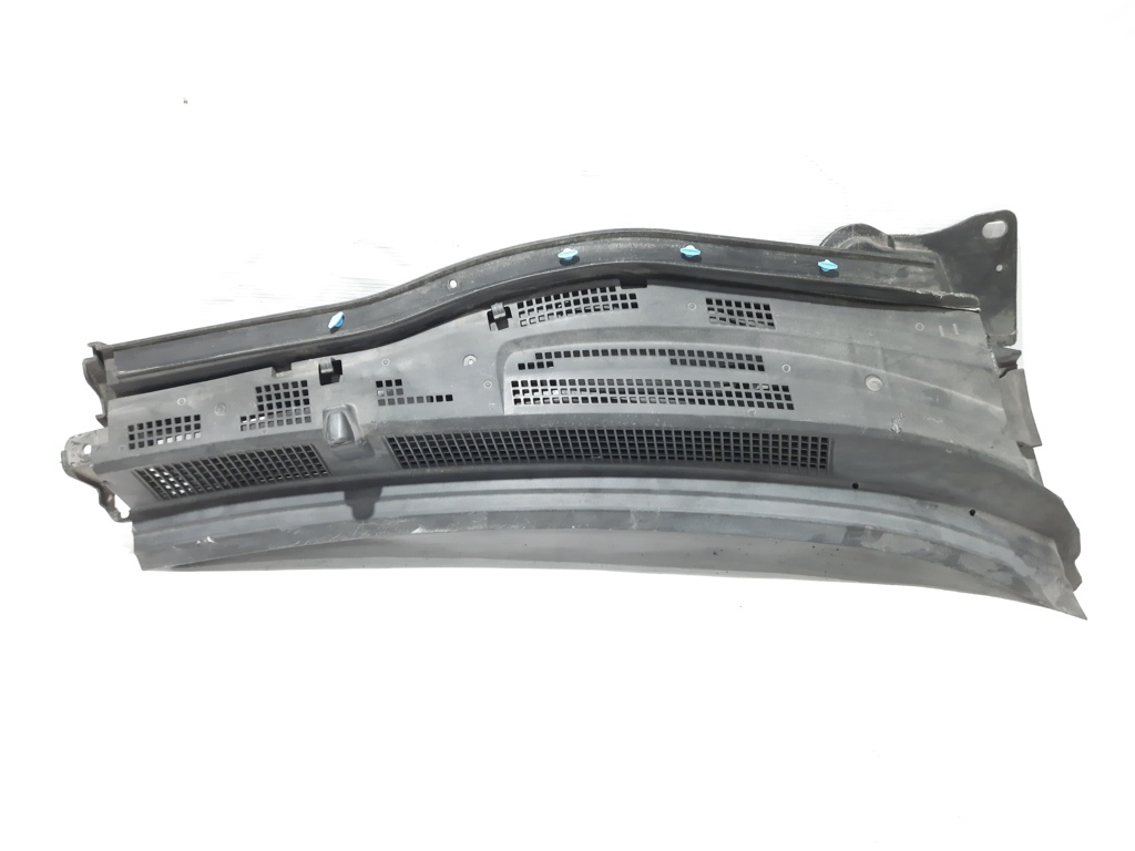 3. Повітропровід під лобове скло правий Mazda 3 2014-2018 BHN9507R0 Mazda 3