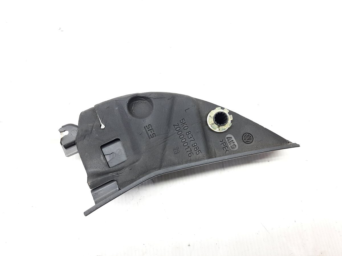 Golf Кутник внутрішній під динамік двері передньої лівої Volkswagen Golf 2010-2014 5K0837973K82V Volkswagen Golf 2 Golf Кутник внутрішній під динамік двері передньої лівої Volkswagen Golf 2010-2014 5K0837973K82V Volkswagen Golf 2