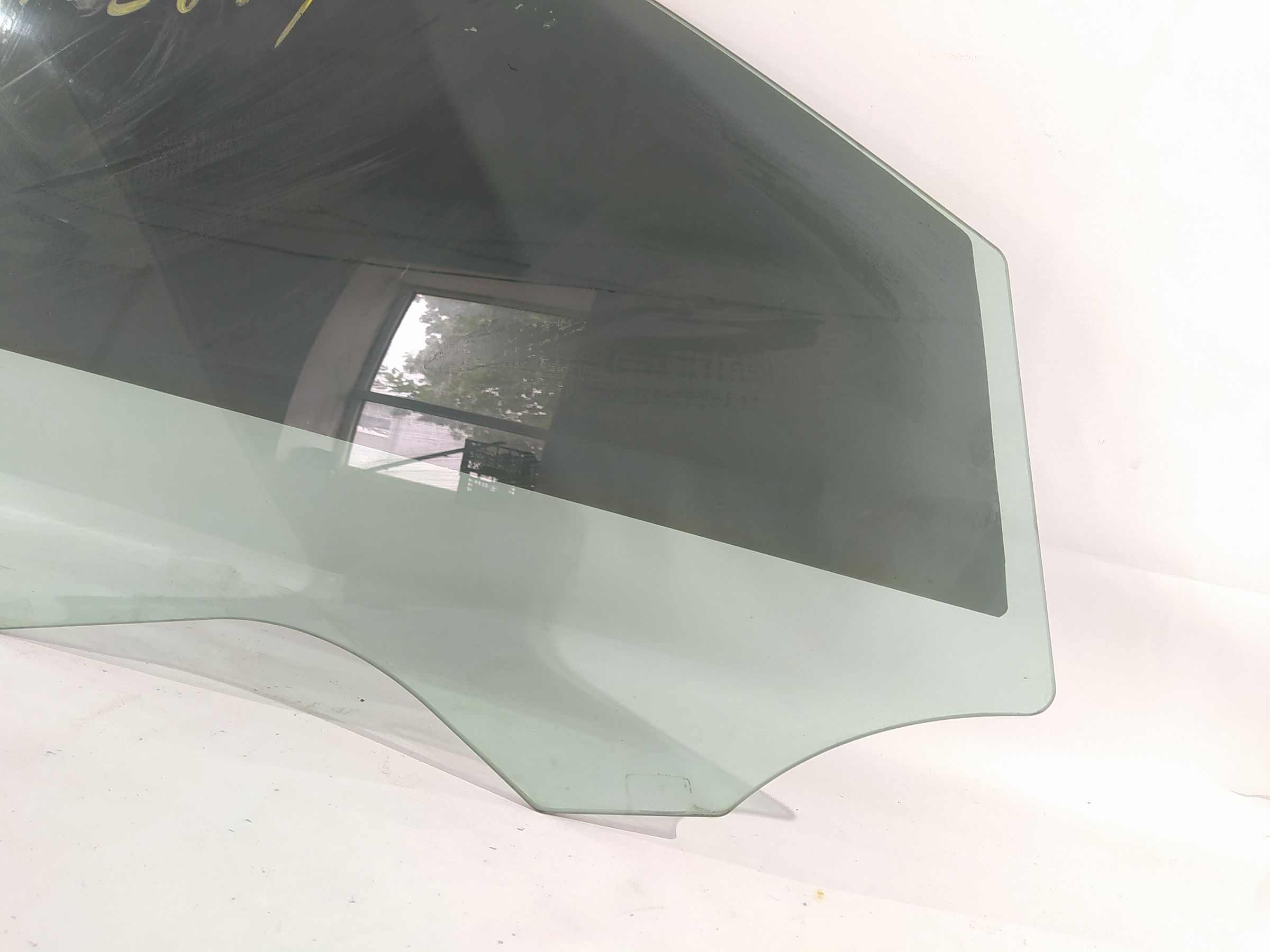 Cts Скло дверей передньої правої Cadillac CTS 2008-2014 15242616 Cadillac CTS 2