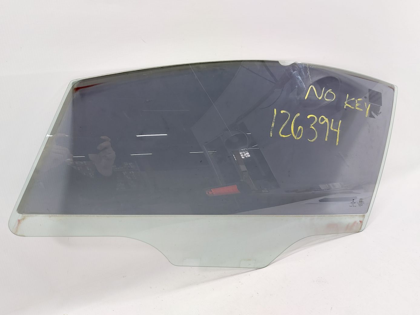 Fiesta. Скло дверей переднього лівого (з тонуванням) Ford Fiesta 2011-2019 BE8Z5421411A Ford Fiesta