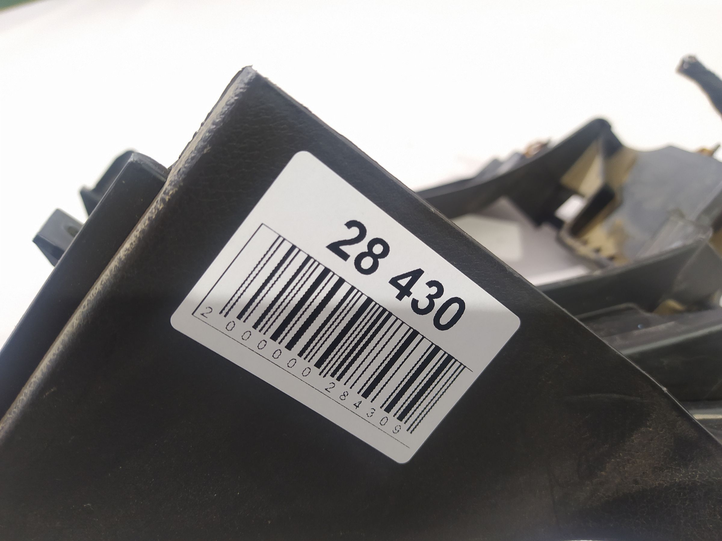 Malibu Накладка торпеди нижня ліва Chevrolet Malibu 2013-2016 22939542 Chevrolet Malibu 7