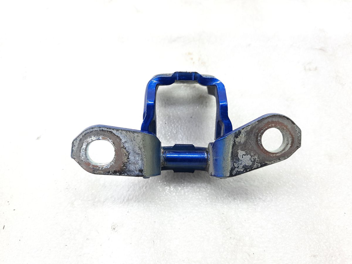 Versa Петля дверей передньої лівої верх/низ Nissan Versa 2012-2019 824201KA0A Nissan Versa 12