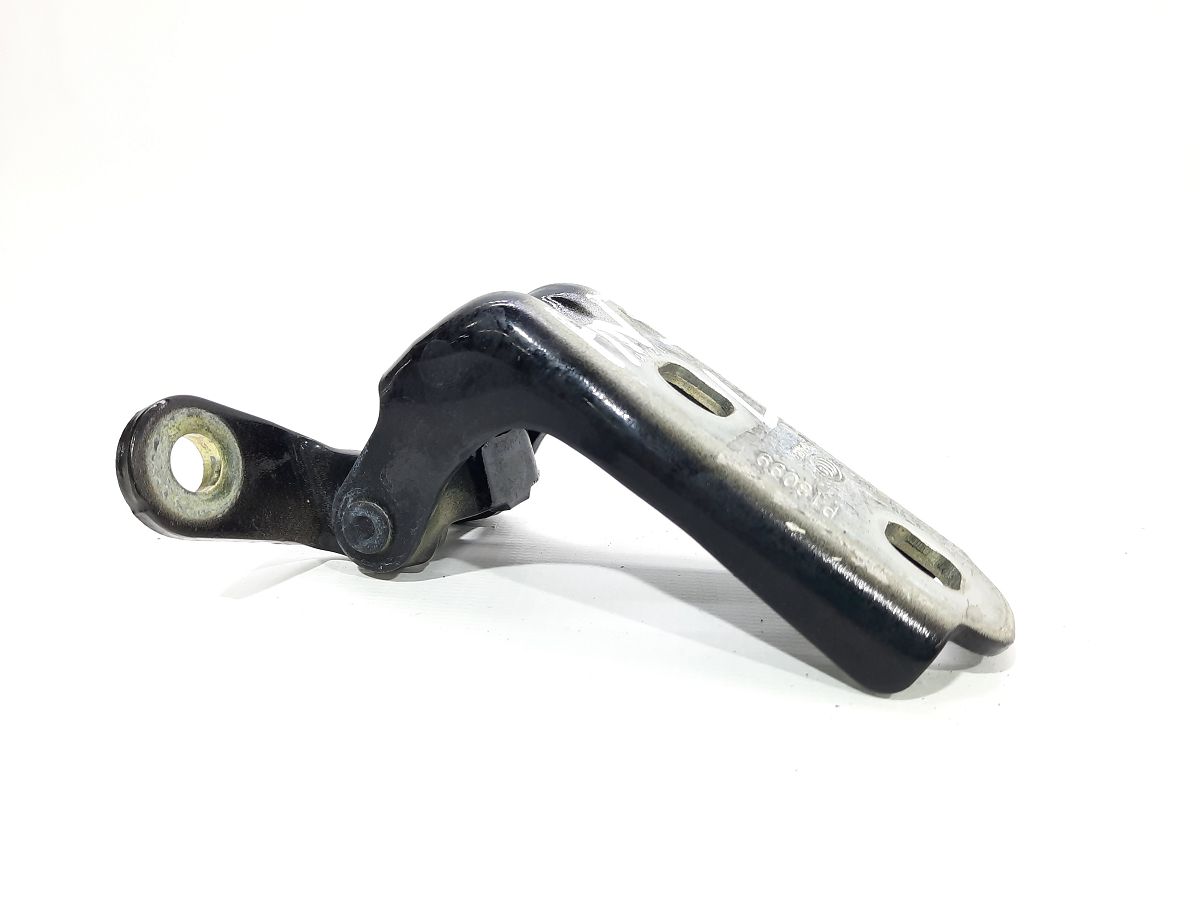 Ats Петля двери задней левой нижняя Cadillac ATS 2013-2018 13501715 Cadillac ATS 3