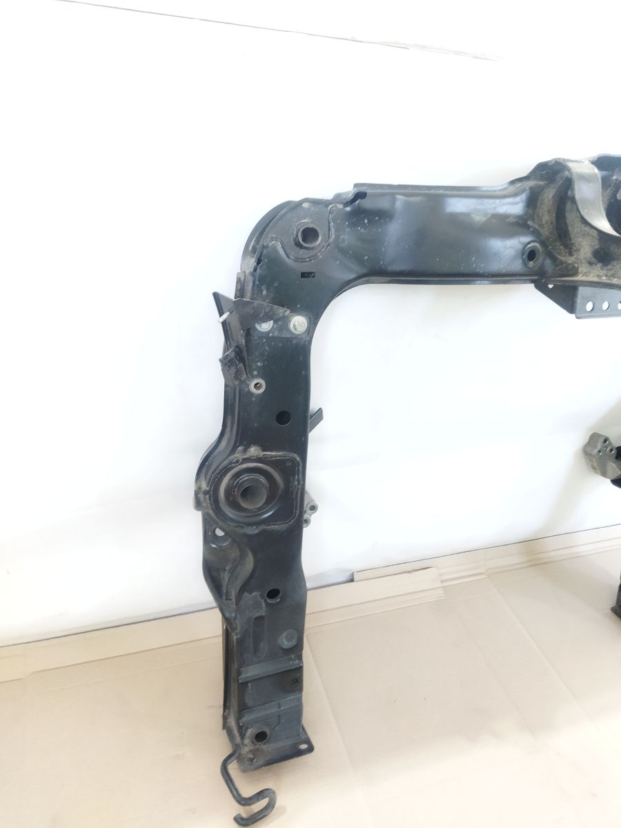 Fortwo Підрамник задній Smart Fortwo 2008-2016 A4513500008 Smart Fortwo 10