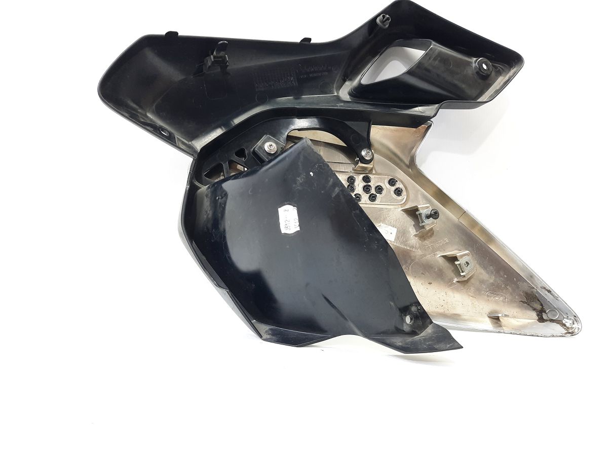 R 1200 Накладка бензобака ліва BMW R 1200 2014 46638528669 BMW R 1200 5