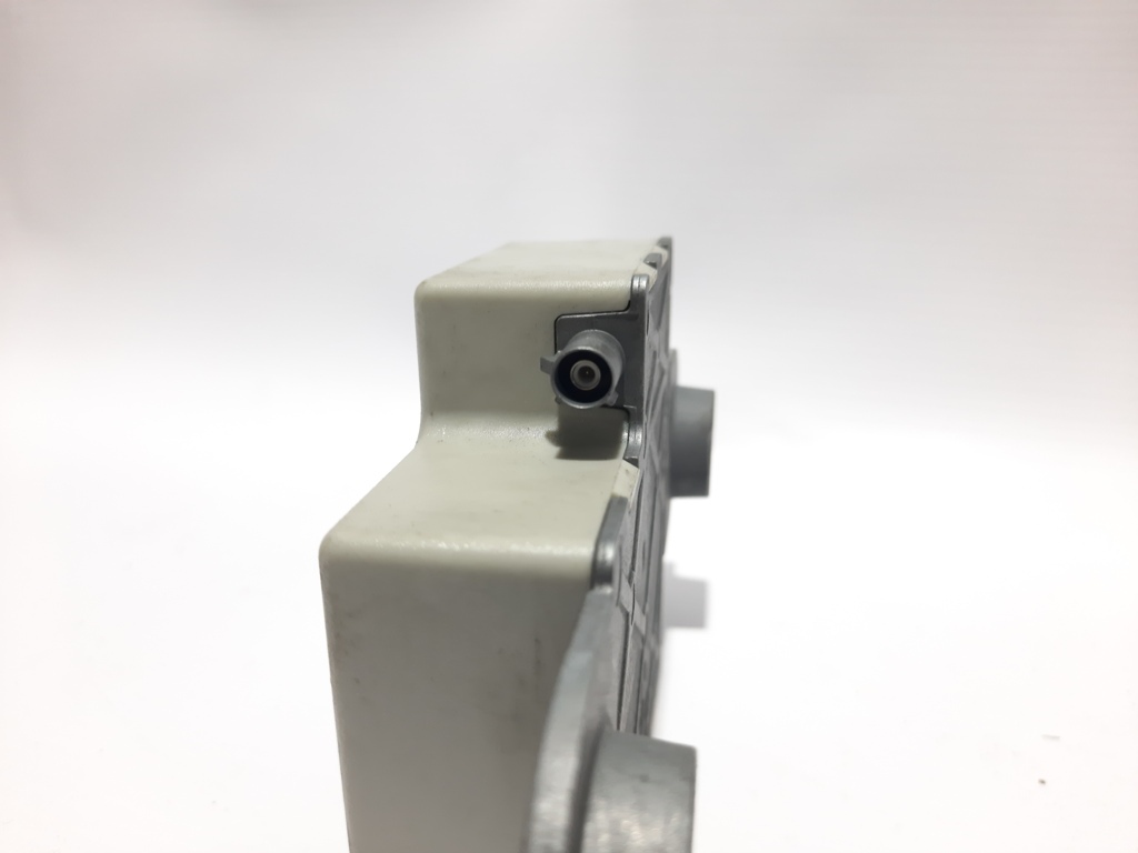 7 series Блок підсилювача антени BMW 7 2012 693502401 BMW 7 3 7 series Блок підсилювача антени BMW 7 2012 693502401 BMW 7 3