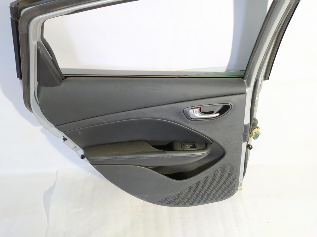 Dart Двері задні ліві Dodge Dart 2013-2019 68158727AD Dodge Dart 36