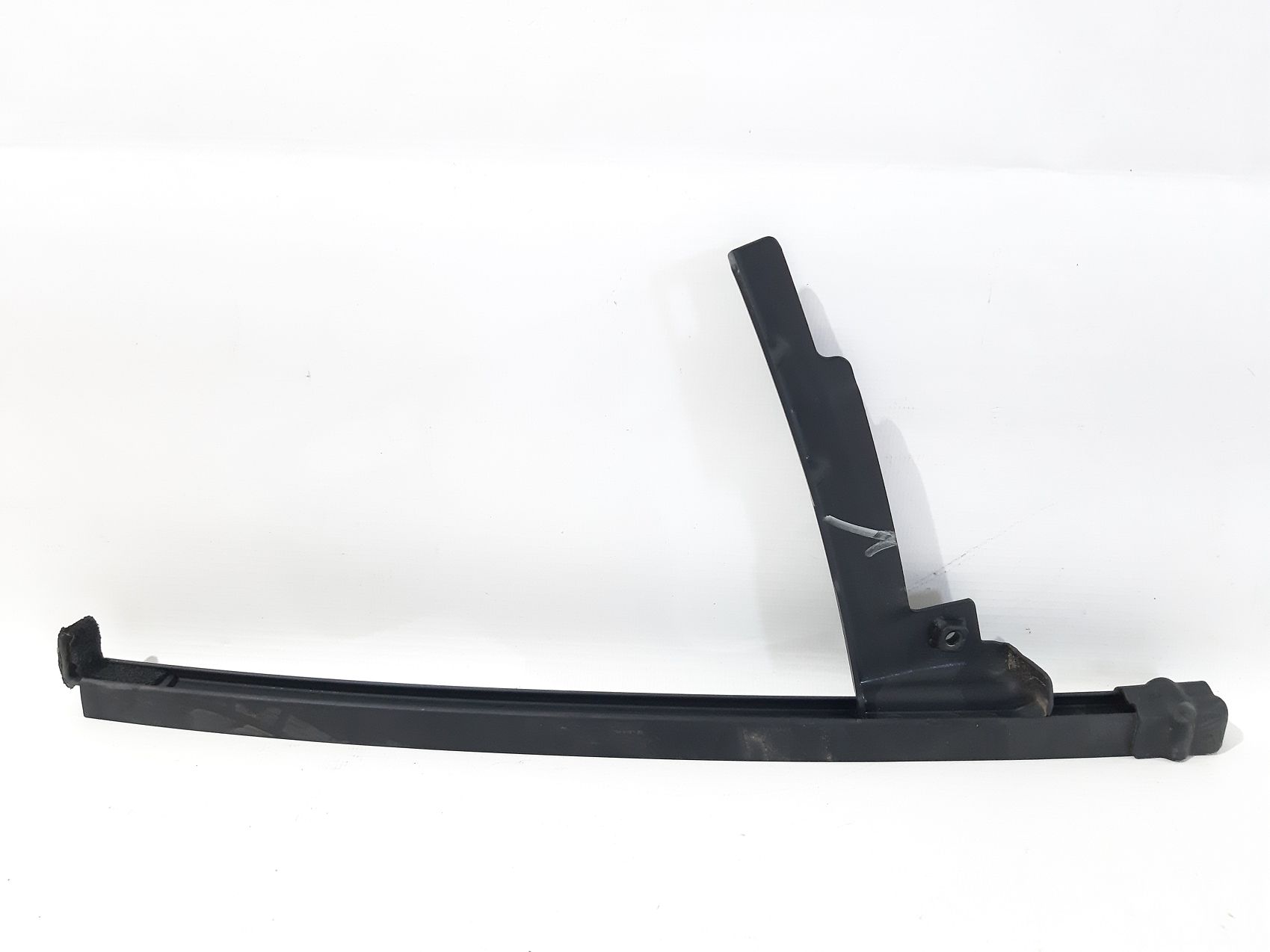 Elantra. Напрямна скло дверей задньої лівої Hyundai Elantra 2017-2020 83510F2000 Hyundai Elantra