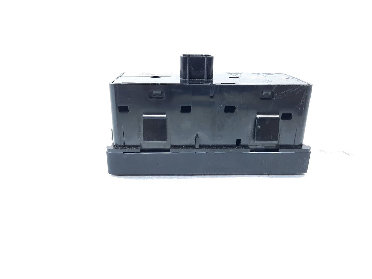 3 Блок кнопок торпеды Mazda 3 2014-2018 BASD66170A Mazda 3 4