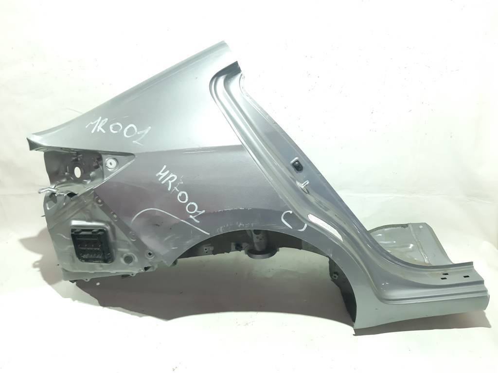 Elantra. Четверть задняя правая Hyundai Elantra 2017-2018 70200F2A00 Hyundai Elantra