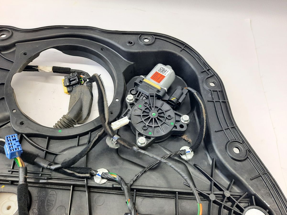 Forte Моторчик склопідйомника дверей задньої правої Kia Forte 2014-2018 83460A7000 Kia Forte 6