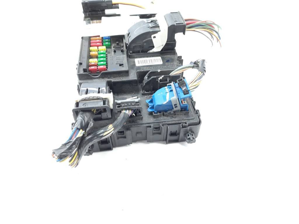 Fusion Блок предохранителей моторного отсека Ford Fusion 2014 DG9T15604 Ford Fusion 7