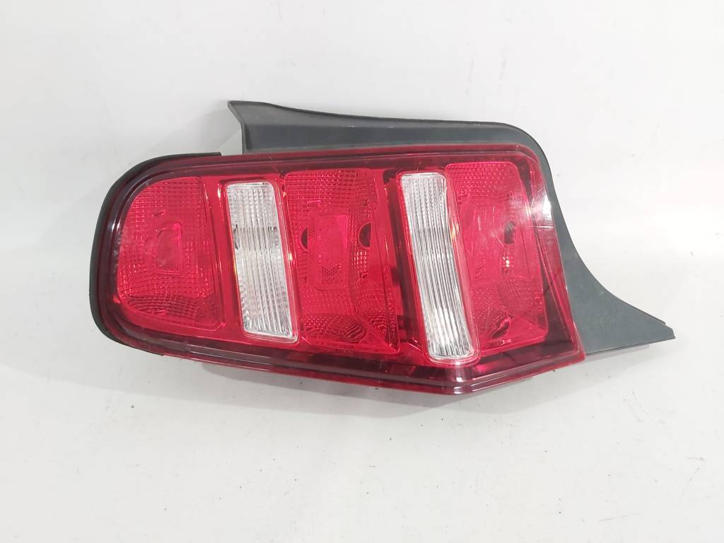 Mustang. Ліхтар задній лівий Ford Mustang 2010-2012 AR3Z13405B Ford Mustang