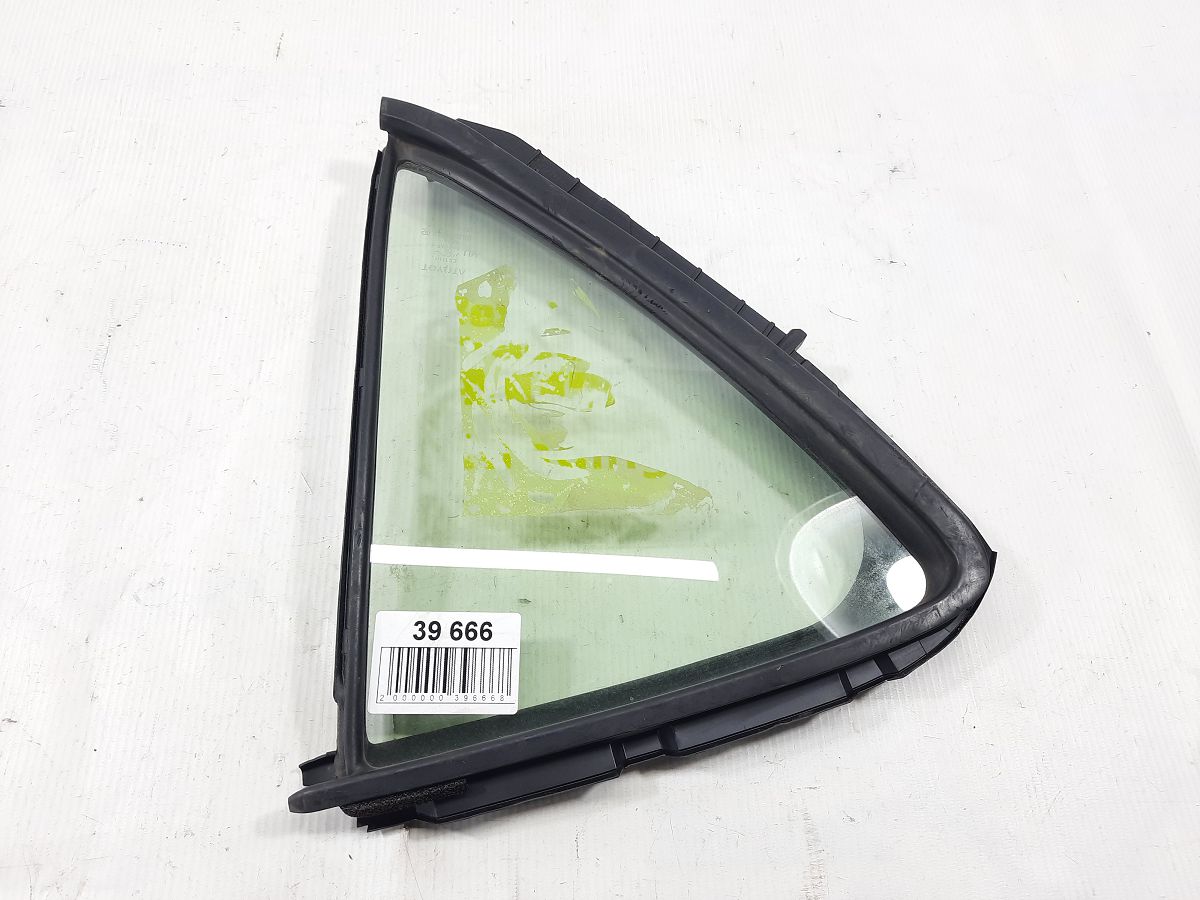 Prius. Форточка (скло) двері задньої правої Toyota Prius 2012-2019 6812352190 Toyota Prius
