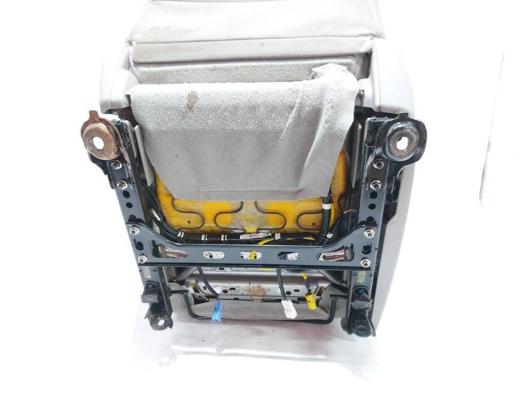 Insight Сидіння переднє праве Honda Insight 2010-2011 81126TM8A02 Honda Insight 12