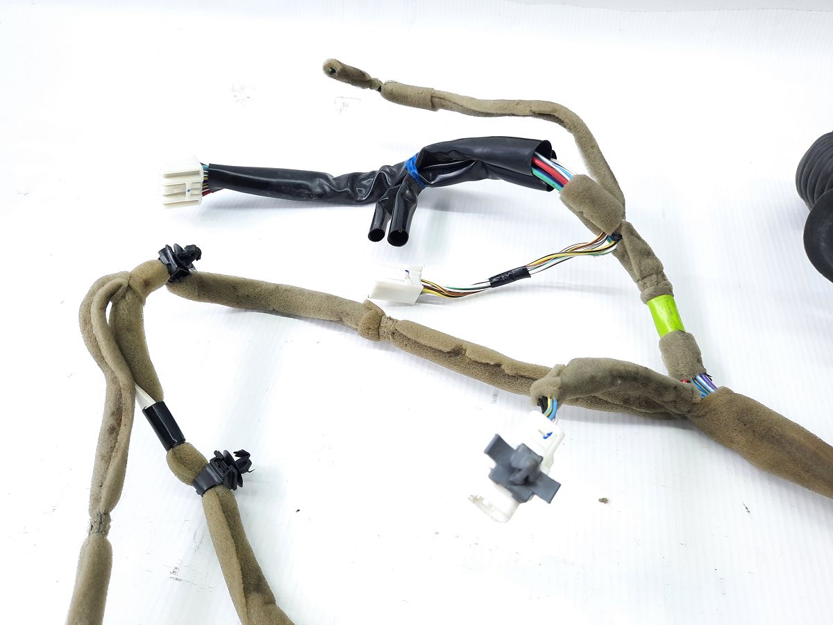 Cx-7 Проводка дверей передньої лівої Mazda CX-7 2007-2012 EH4667190 Mazda CX-7 4