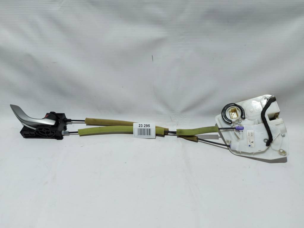 3 Замок дверей задньої правої Mazda 3 2014-2018 BHP272310B Mazda 3 5 3 Замок дверей задньої правої Mazda 3 2014-2018 BHP272310B Mazda 3 5