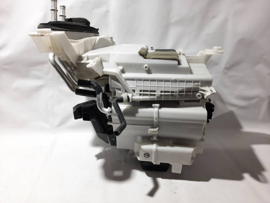 6 Піч салону Mazda 6 2014-2015 GHR961130D Mazda 6 4