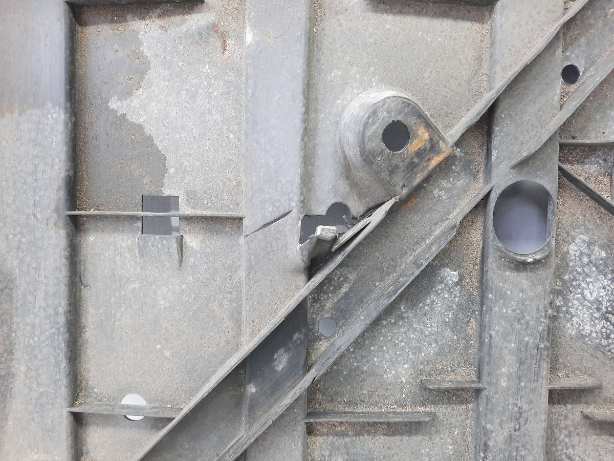 Insight Защита днища центральная средняя Honda Insight 2010 74645TM8A00 Honda Insight 6