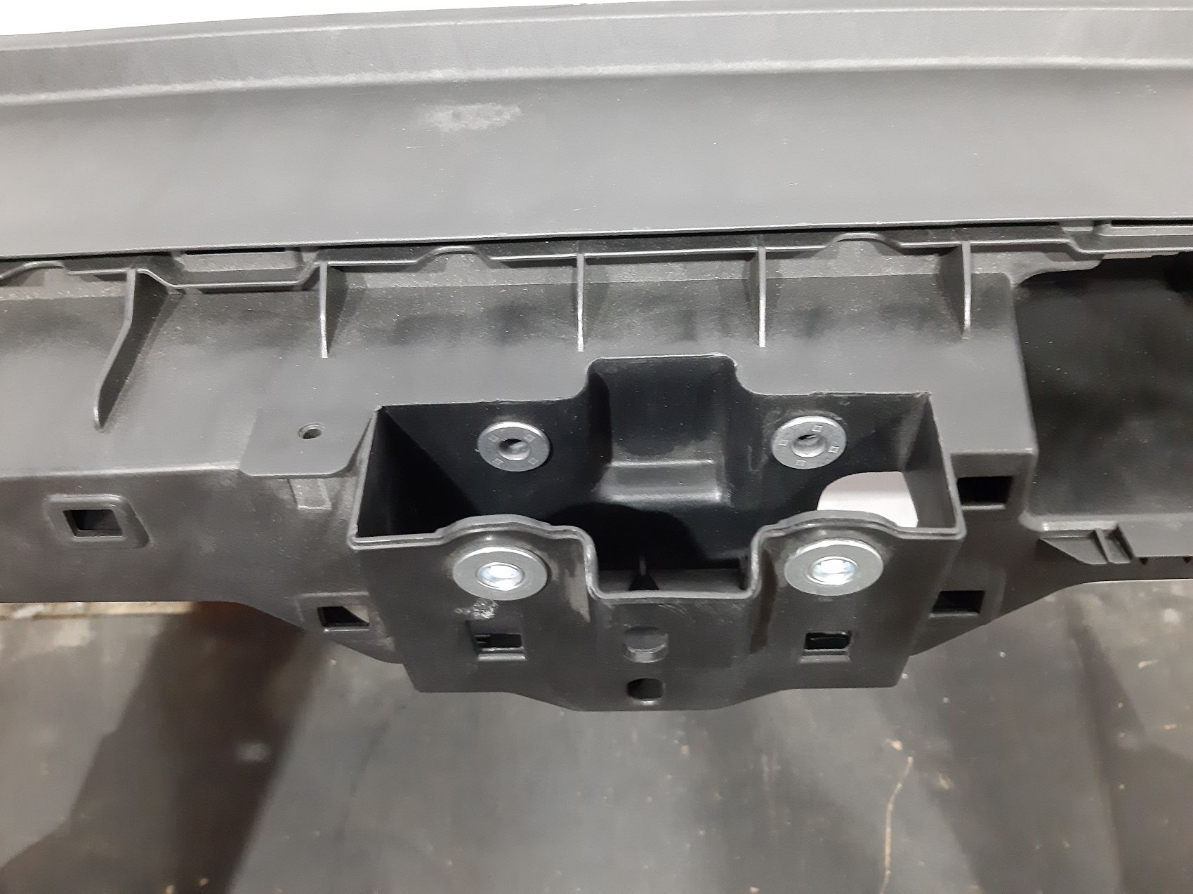  Передняя панель (телевизор) Volkswagen Passat B8 `16-19 Volkswagen Passat B8 7