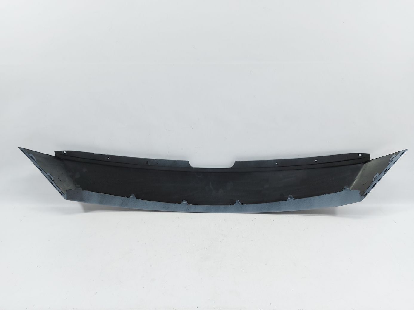 Накладки Накладка радиатора верхняя Mazda 6 2014-2017 GHP950033C64 Mazda 6 4