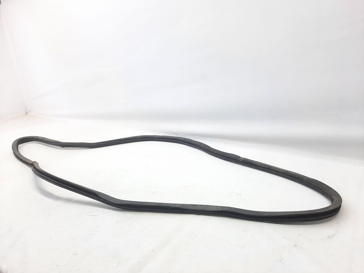 Dart Уплотнительная резинка проёма двери передней левой/правой Dodge Dart 2013-2014 68085076AF Dodge Dart 2